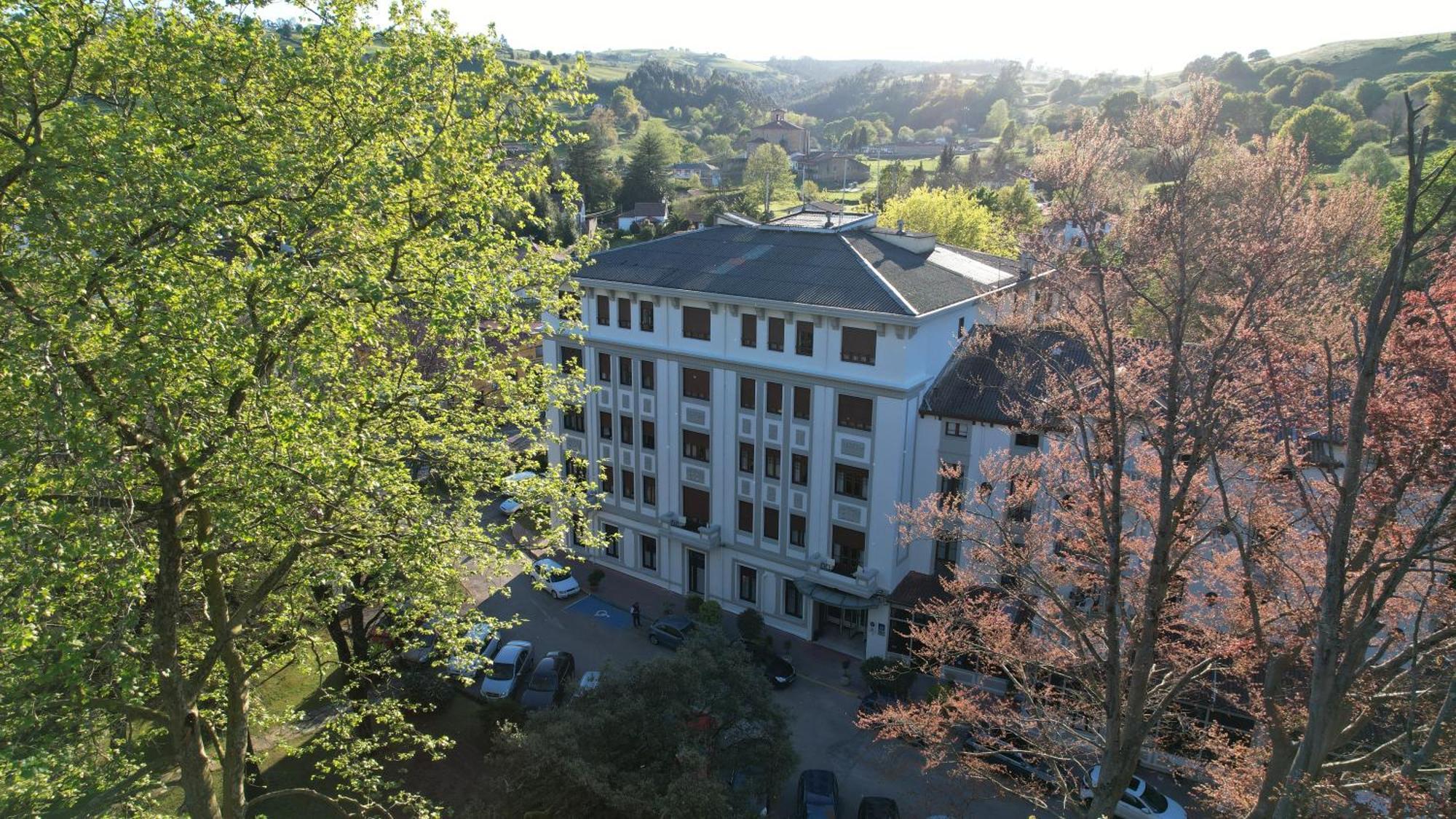 Gran Hotel Balneario De Льерганес Экстерьер фото