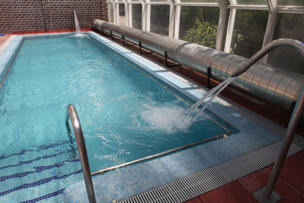 Gran Hotel Balneario De Льерганес Экстерьер фото