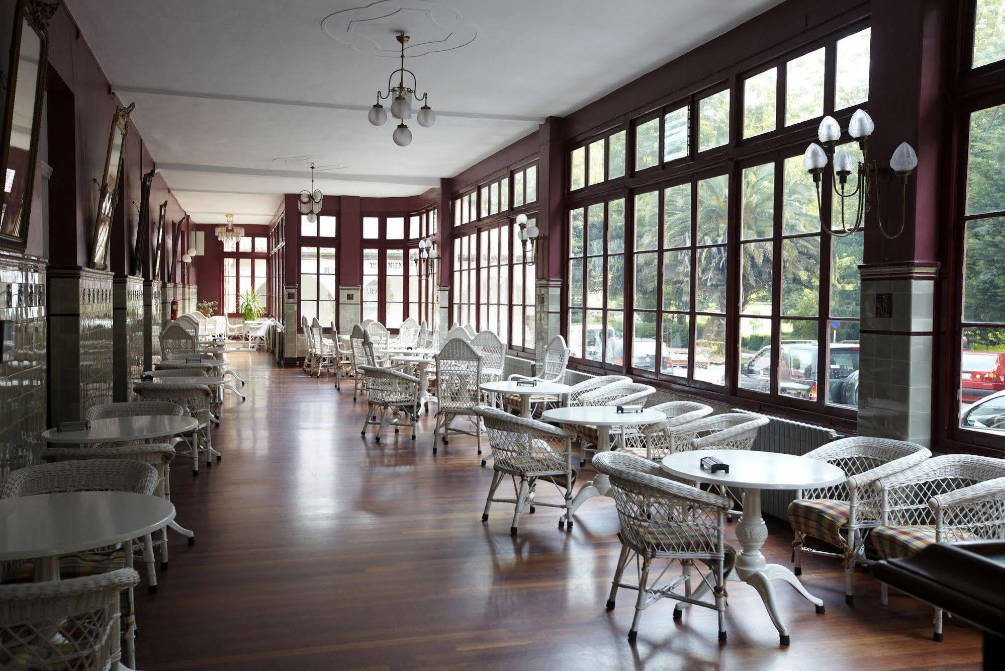 Gran Hotel Balneario De Льерганес Экстерьер фото